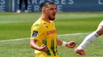 عرض قوي.. عمران لوزا يجذب الدوري الإنجليزي الممتاز بشدة